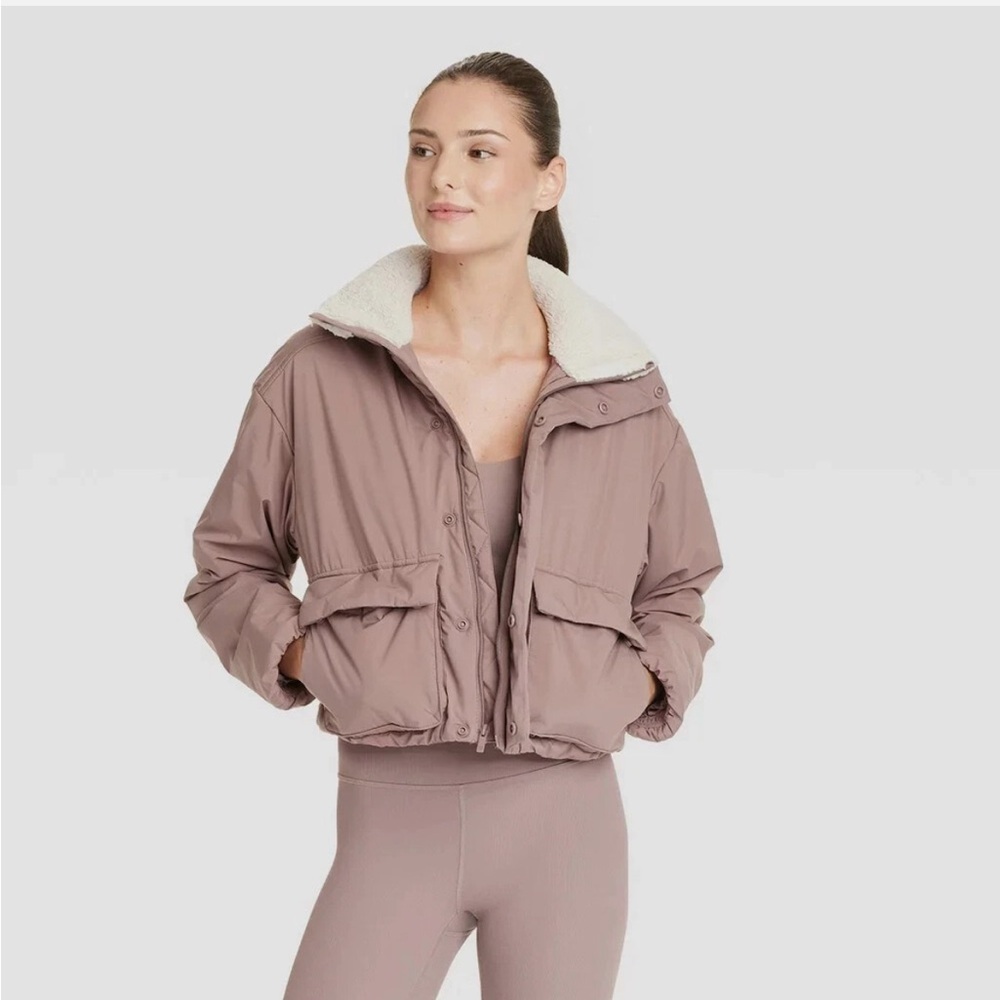 NWT All In Motion Mid-Weight Puffer Jacket Size L